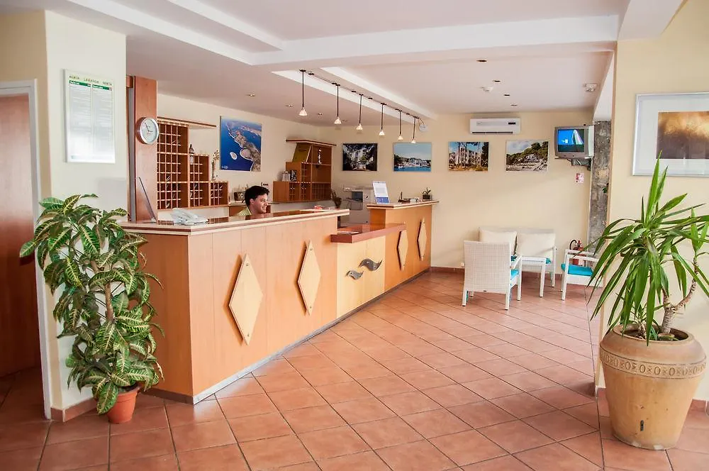 Hotel Mirta Bozava 3*,